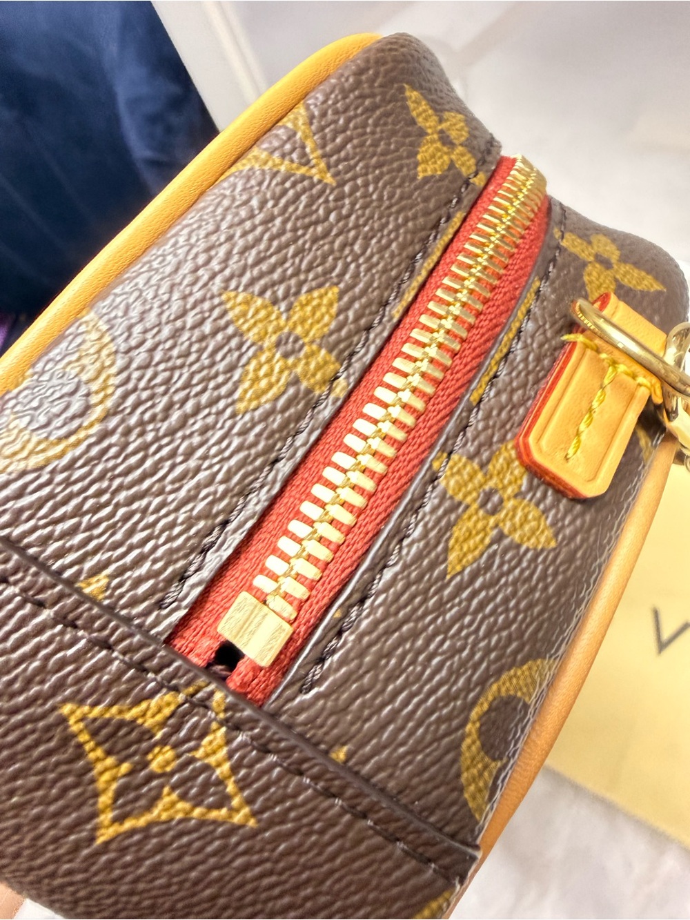 LOUIS VUITTON-Deauville Mini w/ Detachable Strap Monogram Canvas-Microchip EO:16 - Picture 12 of 16